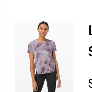 Lululemon Lightweight Run Kit Short Sleeve - size 2.